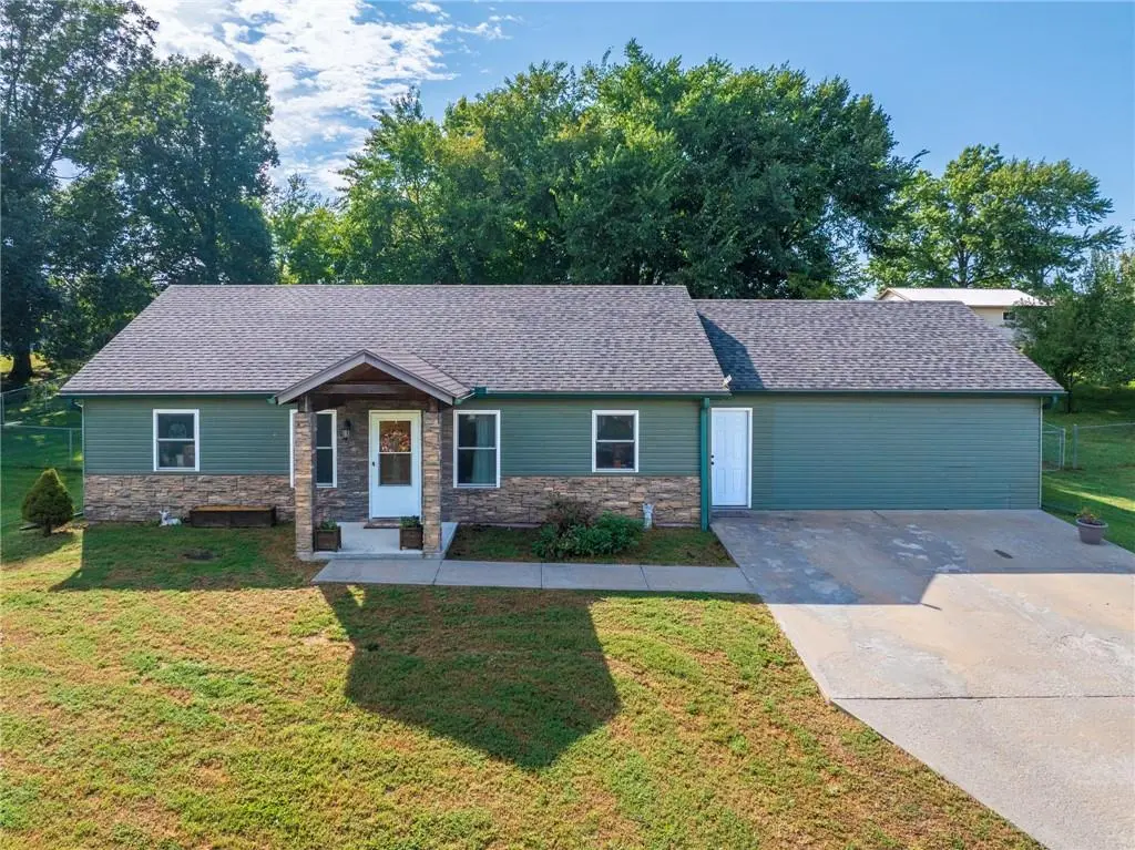 300 N Water ST, Maysville, MO 64469
