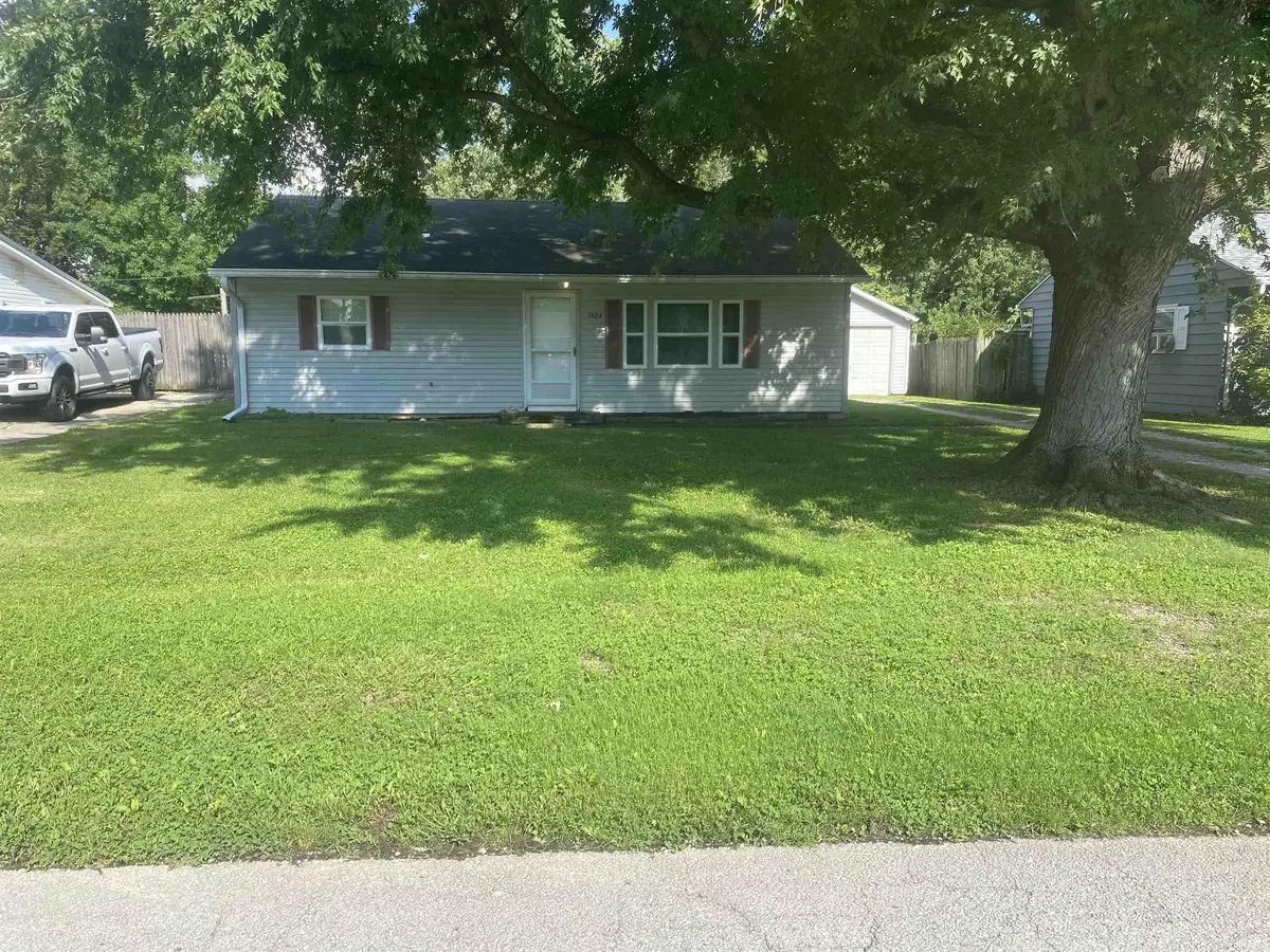 1924 S Gilman AVE, Muncie, IN 47302