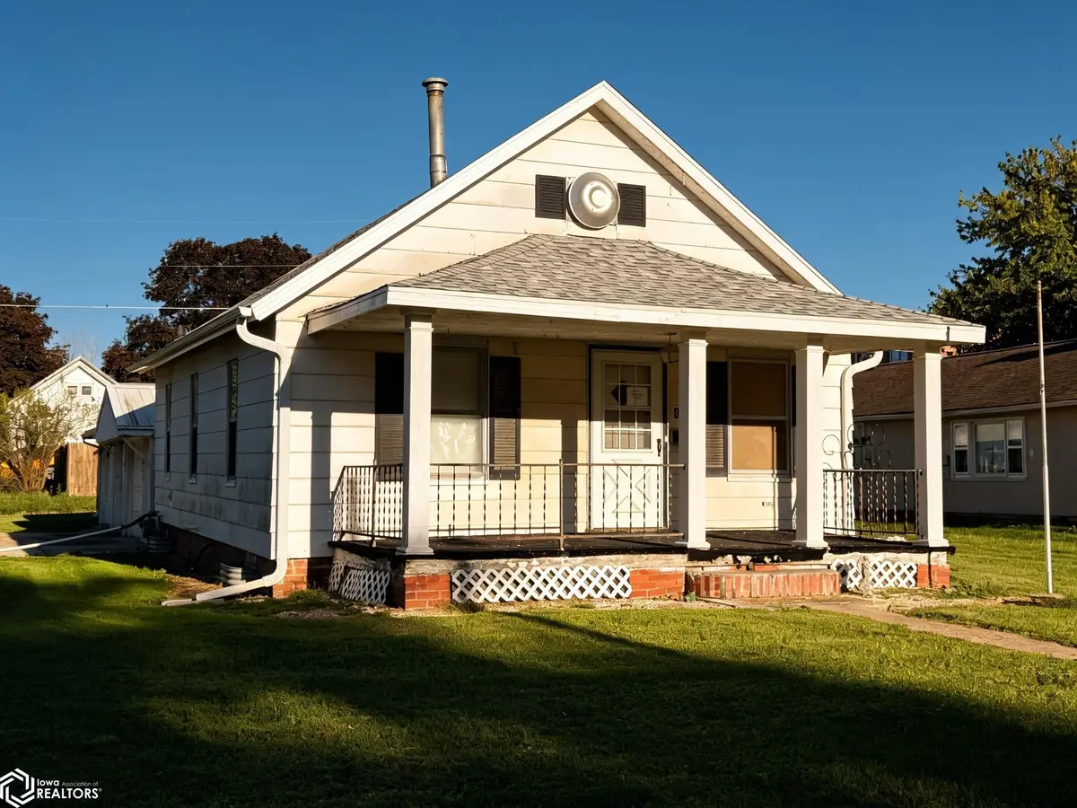 411 N Division ST, Creston, IA 50801