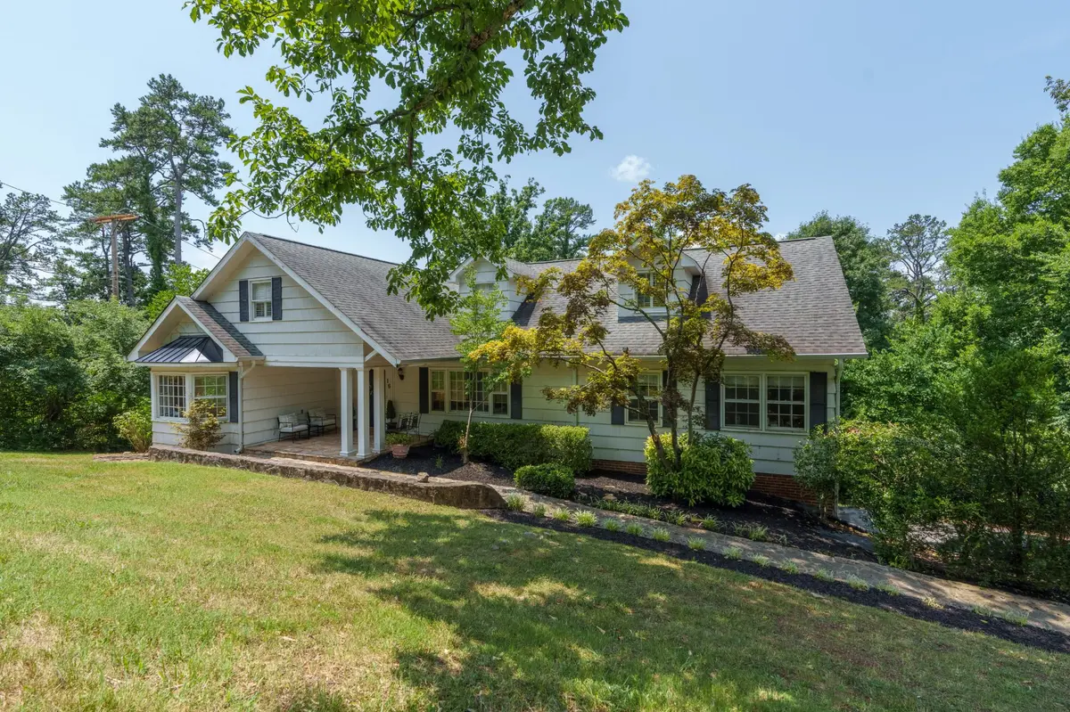 16 Minnekahda Place, Chattanooga, TN 37405