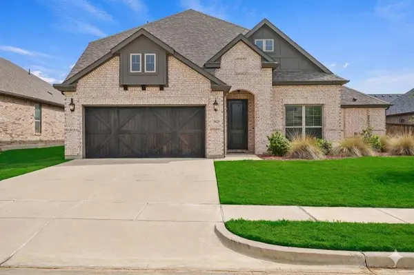 3020 Capital Hill Drive, Burleson, TX 76028