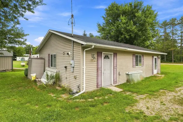 3305 N 3 1/2 RD, Springville Twp, MI 49668
