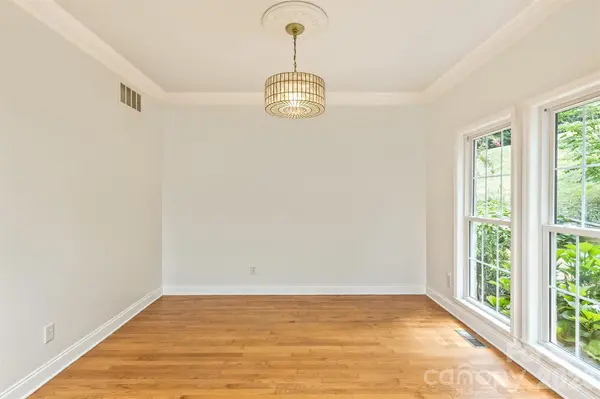 113 Ballantree DR, Asheville, NC 28803