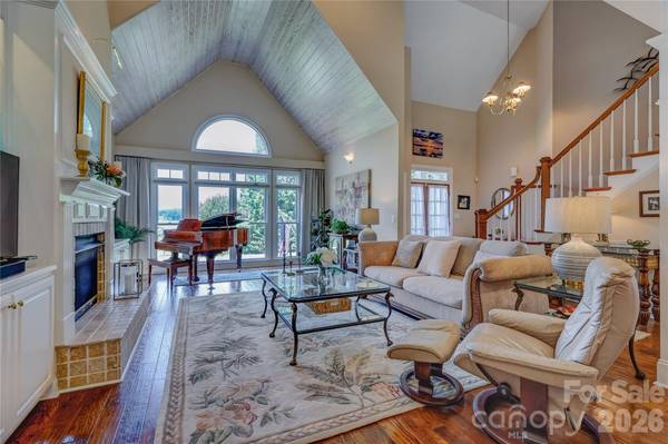 946 Lake Club DR, Rock Hill, SC 29732