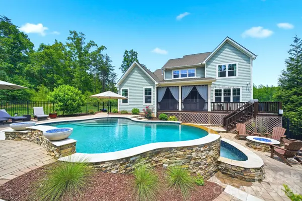 4219 Island Fox LN, Denver, NC 28037