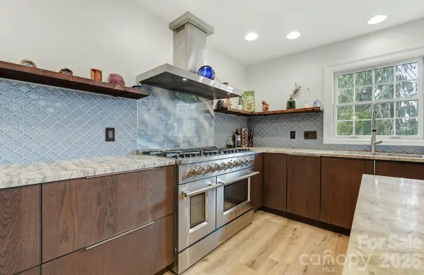 211 Pinner RD, Arden, NC 28704