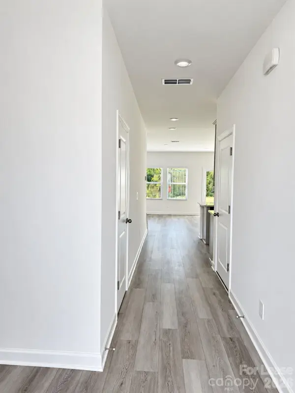 9024 Foggy Brook LOOP, Charlotte, NC 28216