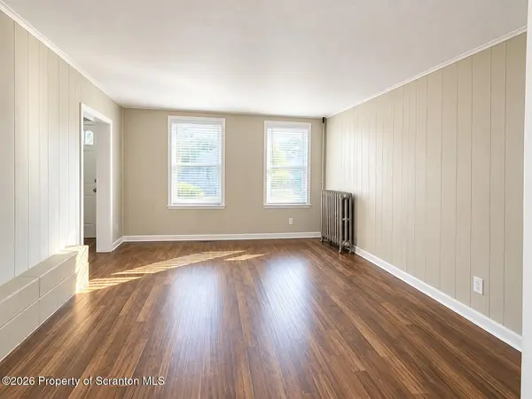 28 E Columbus AVE #Left, Pittston, PA 18640