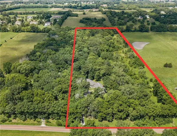 7410 S ARNETT RD, Grain Valley, MO 64029