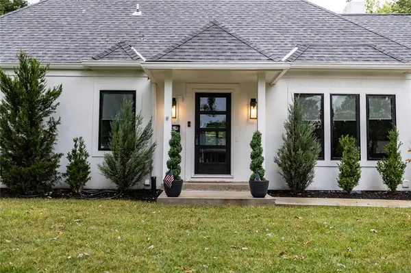 9738 Howe DR, Overland Park, KS 66206