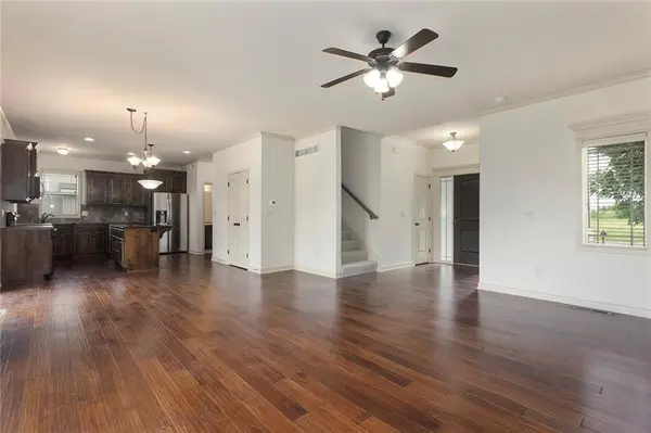 505 SW Webster DR, Blue Springs, MO 64014