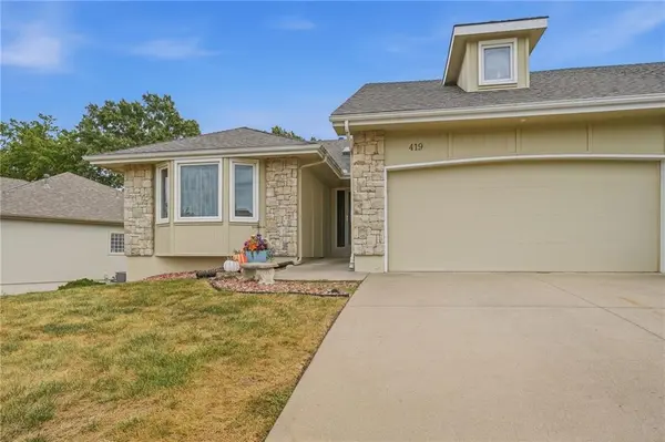 419 NW TIMBERBROOKE DR, Lee's Summit, MO 64081