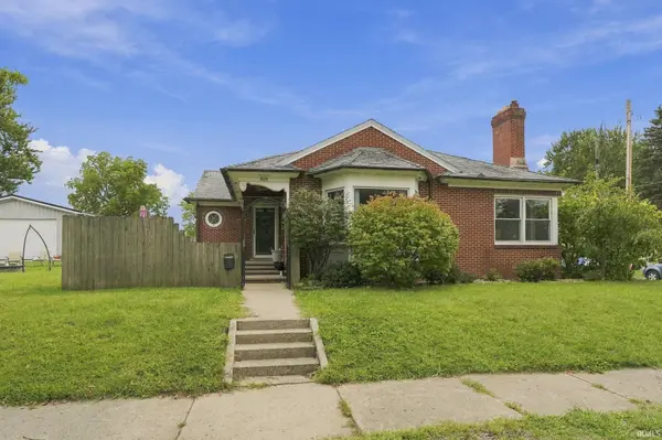 804 E Diamond ST, Kendallville, IN 46755