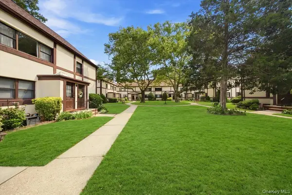 280 Cherry Valley AVE #A2, Garden City, NY 11530