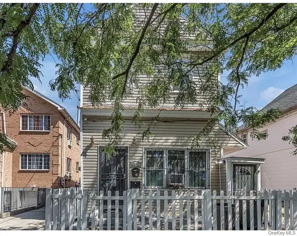 16013 N Conduit AVE, Jamaica, NY 11434