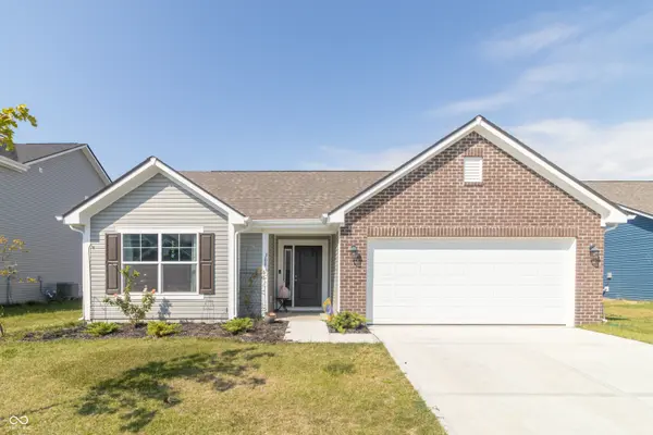 308 Briar Path DR, Greenfield, IN 46140