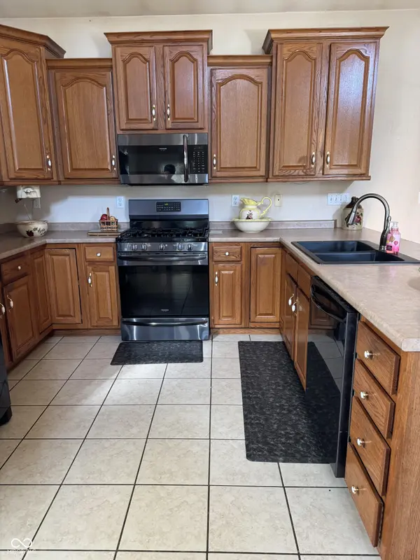1708 N Old Mill RD, Muncie, IN 47304