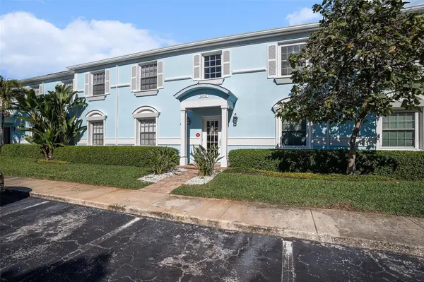 5176 SALMON DR SE #D, St Petersburg, FL 33705