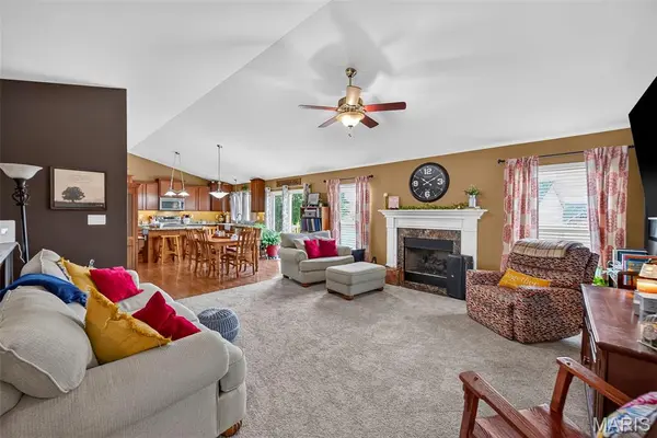 1516 Wainscott DR, O'fallon, MO 63366