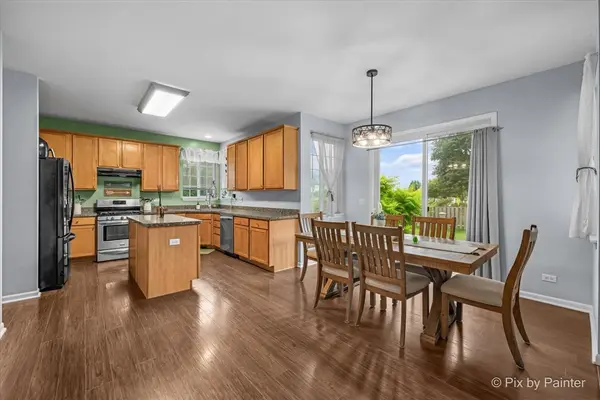 1340 Evergreen LN, Pingree Grove, IL 60140