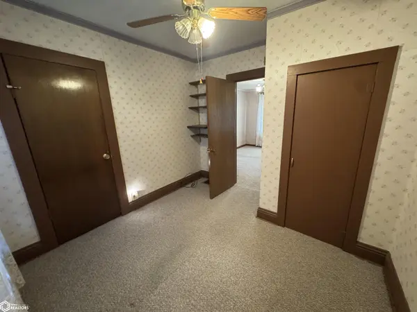 411 N Division ST, Creston, IA 50801
