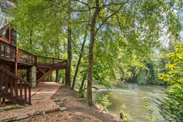 168 Tree Frog Lane, Benton, TN 37307