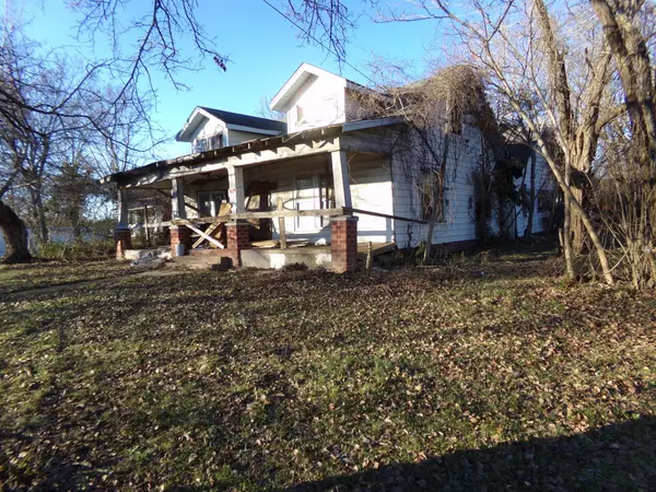 826 W Church St, Lewisburg, TN 37091