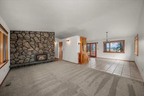 12504 N Fairview Rd, Mead, WA 99021