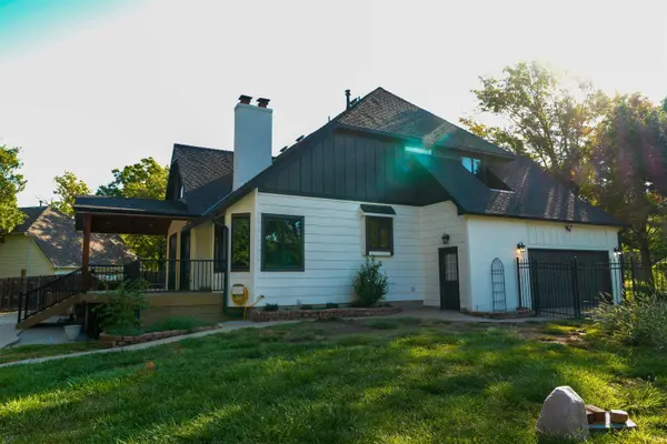 1308 N Fieldcrest Ct, Wichita, KS 67212