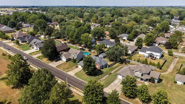 343 E Grace ST, Republic, MO 65738