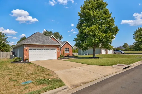 343 E Grace ST, Republic, MO 65738