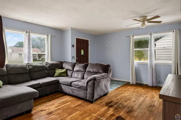 1524 NW Logan ST, Topeka, KS 66608