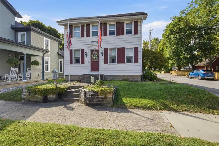 139 W Main St, Centerville, IN