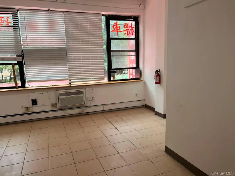 133-51 Roosevelt AVE #2FL front, Flushing, NY 11354