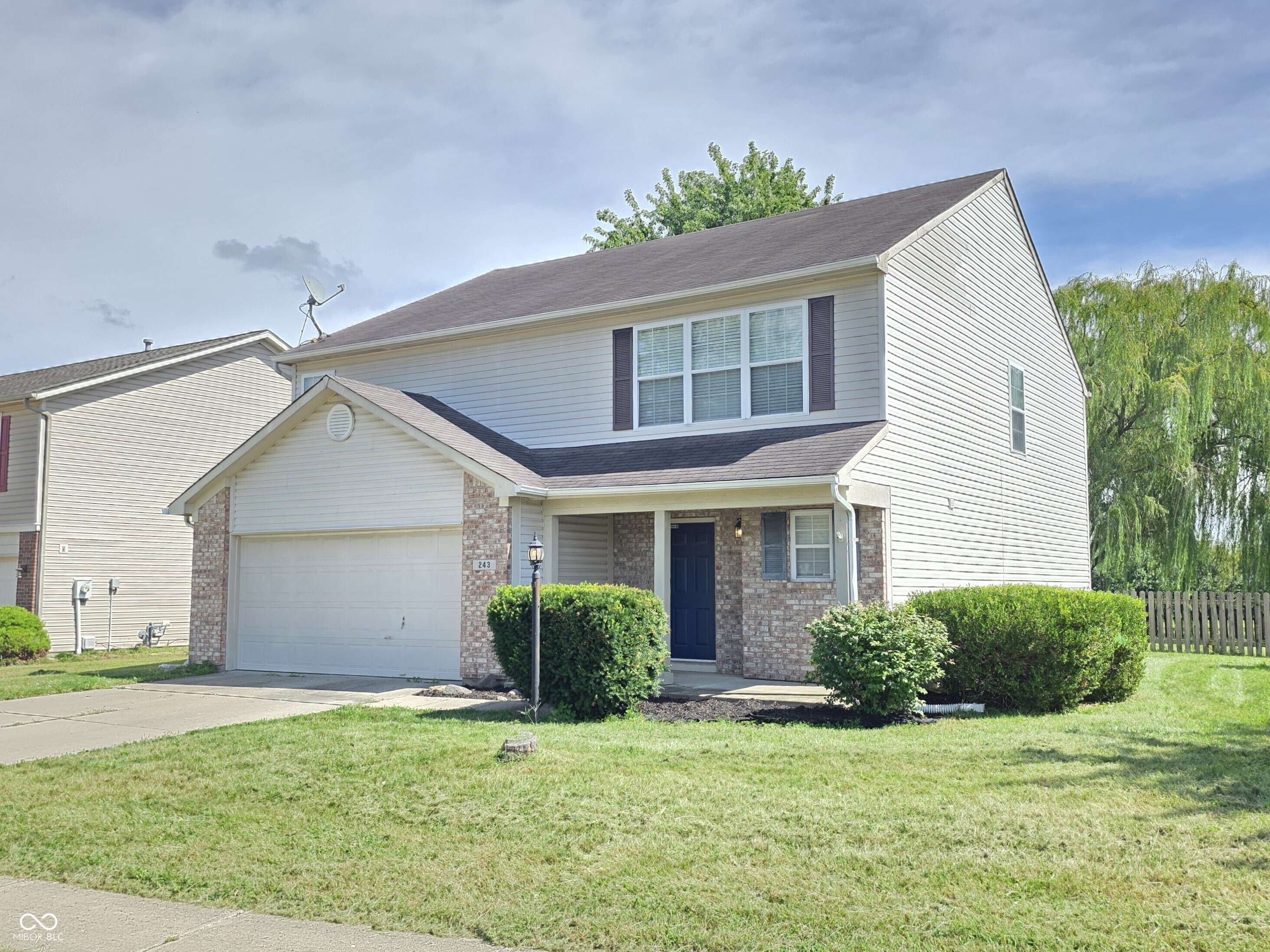 243 Lakemoore ST, Brownsburg, IN 46112