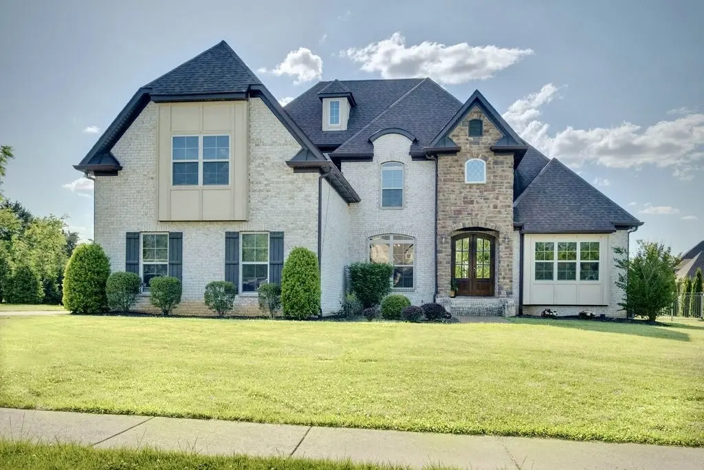 902 Larkspur Ln, Lebanon, TN 37087