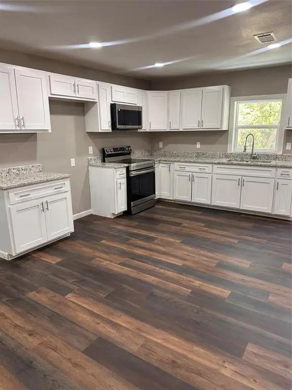 819 W State Street, Terrell, TX 75160