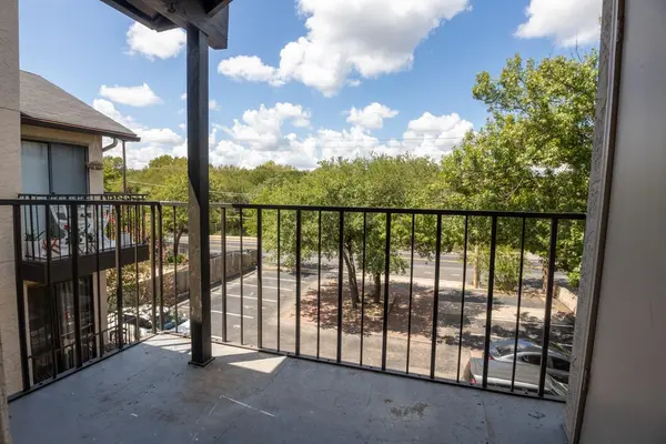 1306 Norwalk LN #305, Austin, TX 78703