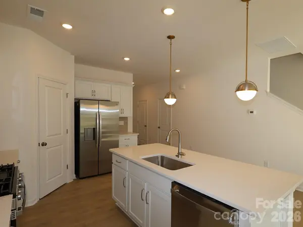 781 Kitfox DR NW, Concord, NC 28027