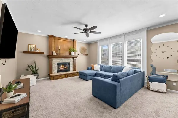 15247 S Roth DR, Olathe, KS 66062