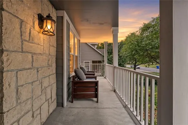 1517 NE Deer CT, Lee's Summit, MO 64086
