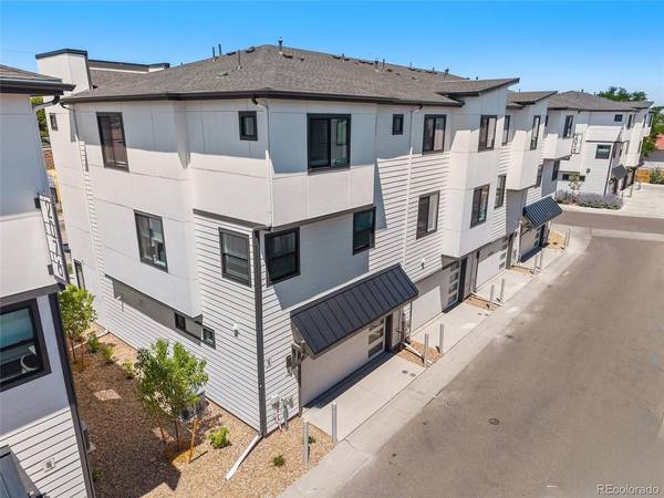 2078 S Holly #4, Denver, CO 80222