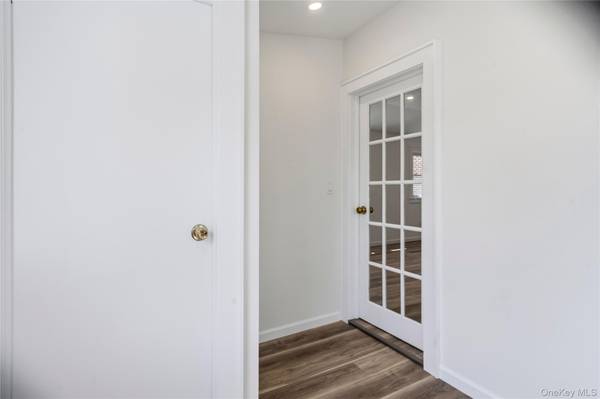 91 1st AVE, East Rockaway, NY 11518