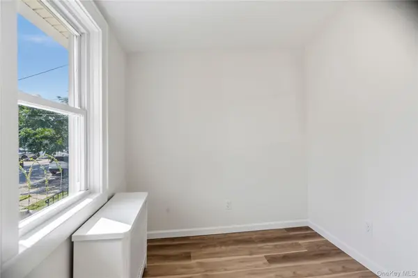 91 1st AVE, East Rockaway, NY 11518