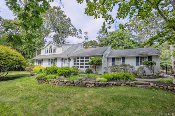 15 Night Heron DR, Stony Brook, NY 11790