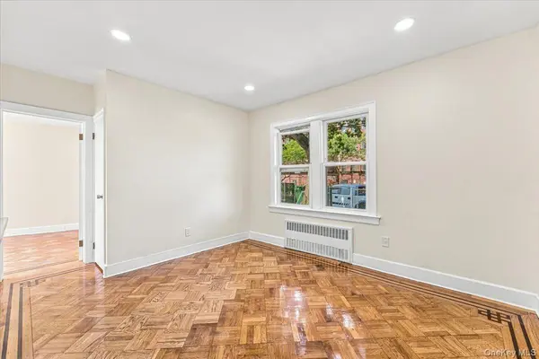 8402 Smedley ST, Briarwood, NY 11435