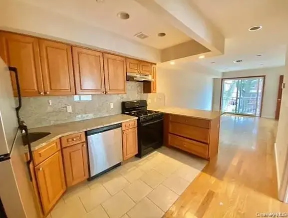 4035 191st ST #3, Flushing, NY 11358