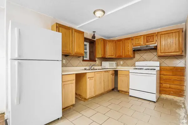 2564 Ousdahl RD, Lawrence, KS 66046