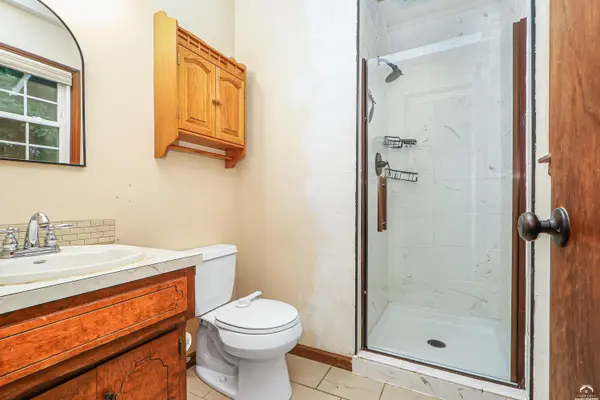 2564 Ousdahl RD, Lawrence, KS 66046