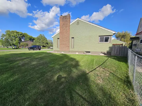 620 S 8 1/2 St, Virginia, MN 55792
